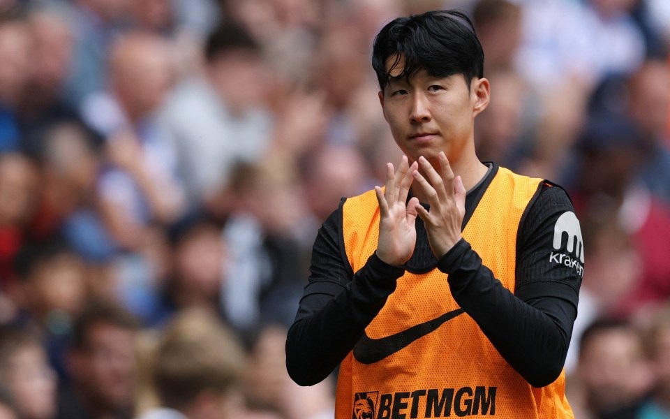 Người hâm mộ Arsenal bất ngờ kêu gọi câu lạc bộ "quay xe" - Ảnh 3.
