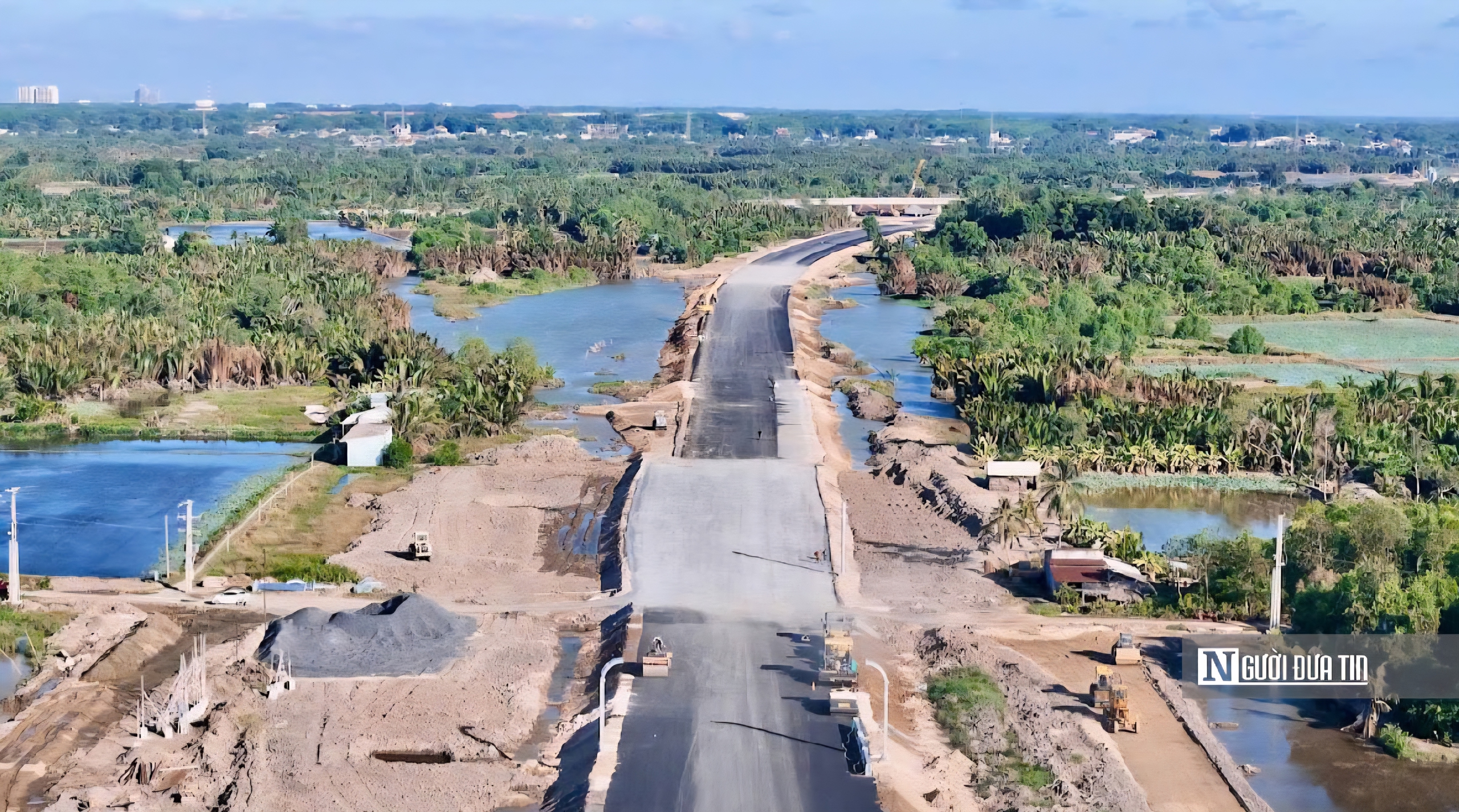 Xuyên đêm thi công cầu Nhơn Trạch, "mảnh ghép" trọng yếu của Vành đai 3 Tp.HCM- Ảnh 5. Xuyên đêm thi công cầu Nhơn Trạch, "mảnh ghép" trọng yếu của Vành đai 3 Tp.HCM- Ảnh 5.