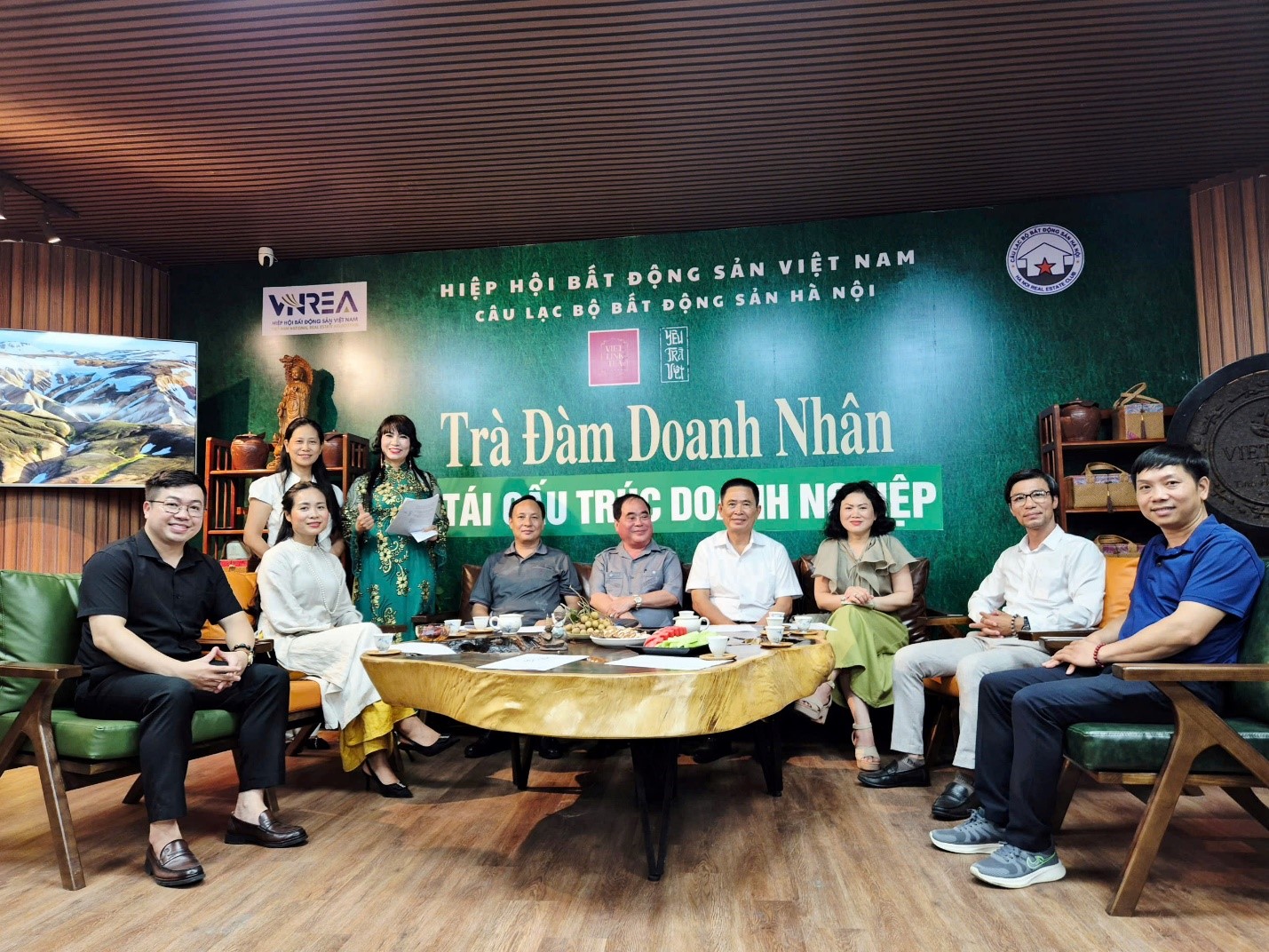 Doanh nghiệp bứt phá kỷ nguyên số với sự đồng hành của Chuyên gia Robert Tuấn và GS.TS Nguyễn Đình Chiến- Ảnh 2. Doanh nghiệp bứt phá kỷ nguyên số với sự đồng hành của Chuyên gia Robert Tuấn và GS.TS Nguyễn Đình Chiến- Ảnh 2.
