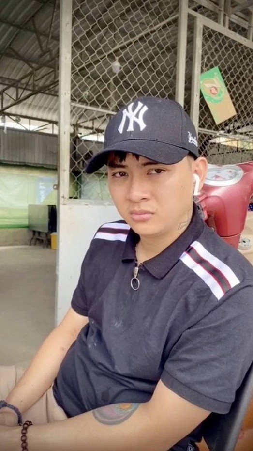 Hoài Lâm bị "team qua đường" bắt gặp, diện mạo hiện tại gây bất ngờ - Ảnh 5.