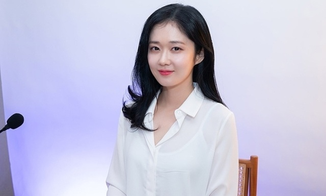 Jang Nara tiết lộ áp lực khi bị gắn mác "mỹ nhân không tuổi" - Ảnh 1.