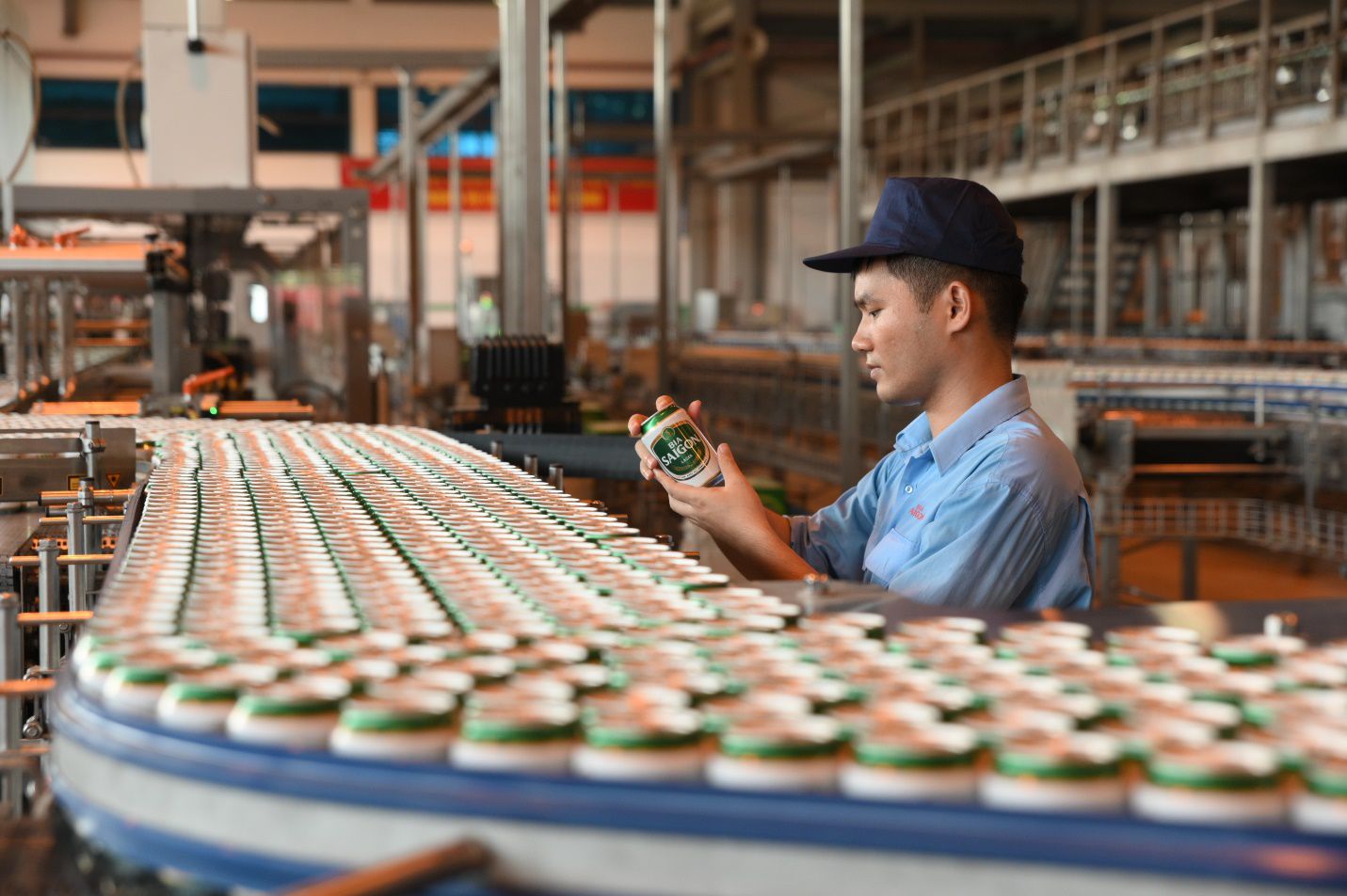 Doanh thu lao dốc, Sabeco hoàn thành chưa đến 30% kế hoạch năm - Ảnh 1.