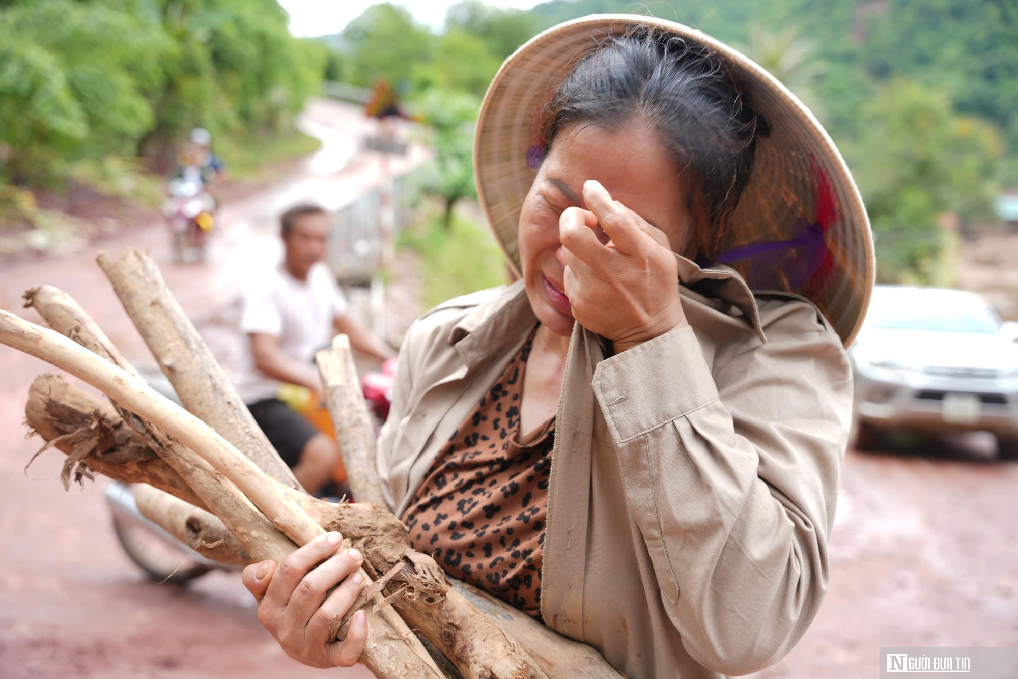 Hình ảnh nhói lòng: Bản làng có hàng chục ngôi nhà bị lũ dữ san bằng- Ảnh 4. Hình ảnh nhói lòng: Bản làng có hàng chục ngôi nhà bị lũ dữ san bằng- Ảnh 4.