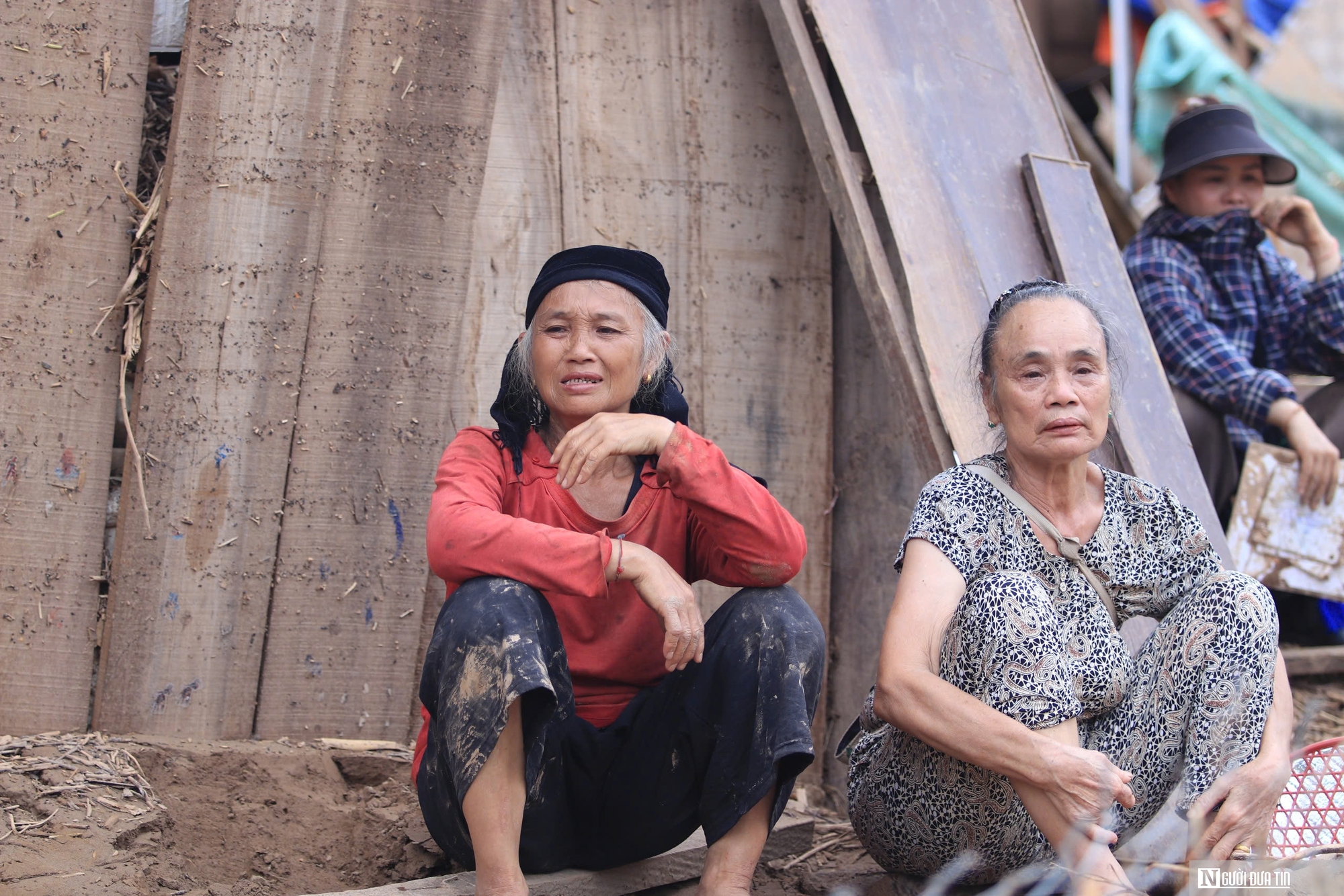 Hình ảnh nhói lòng: Bản làng có hàng chục ngôi nhà bị lũ dữ san bằng- Ảnh 5. Hình ảnh nhói lòng: Bản làng có hàng chục ngôi nhà bị lũ dữ san bằng- Ảnh 5.