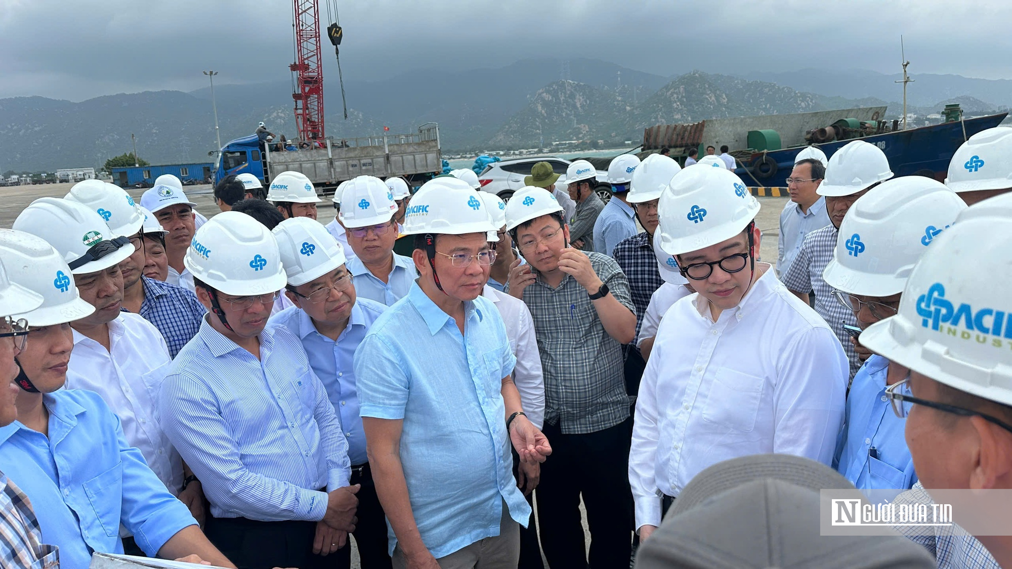 Chủ tịch UBND tỉnh Lâm Đồng khảo sát Cảng quốc tế tổng hợp Vĩnh Tân, vốn đầu tư hơn 2.200 tỷ đồng- Ảnh 1. Chủ tịch UBND tỉnh Lâm Đồng khảo sát Cảng quốc tế tổng hợp Vĩnh Tân, vốn đầu tư hơn 2.200 tỷ đồng- Ảnh 1.