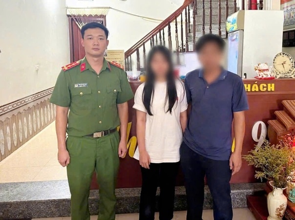 Nhiều cô gái trẻ bị kẻ lừa đảo đe dọa, ép chụp ảnh để tống tiền gia đình- Ảnh 2. Nhiều cô gái trẻ bị kẻ lừa đảo đe dọa, ép chụp ảnh để tống tiền gia đình- Ảnh 2.