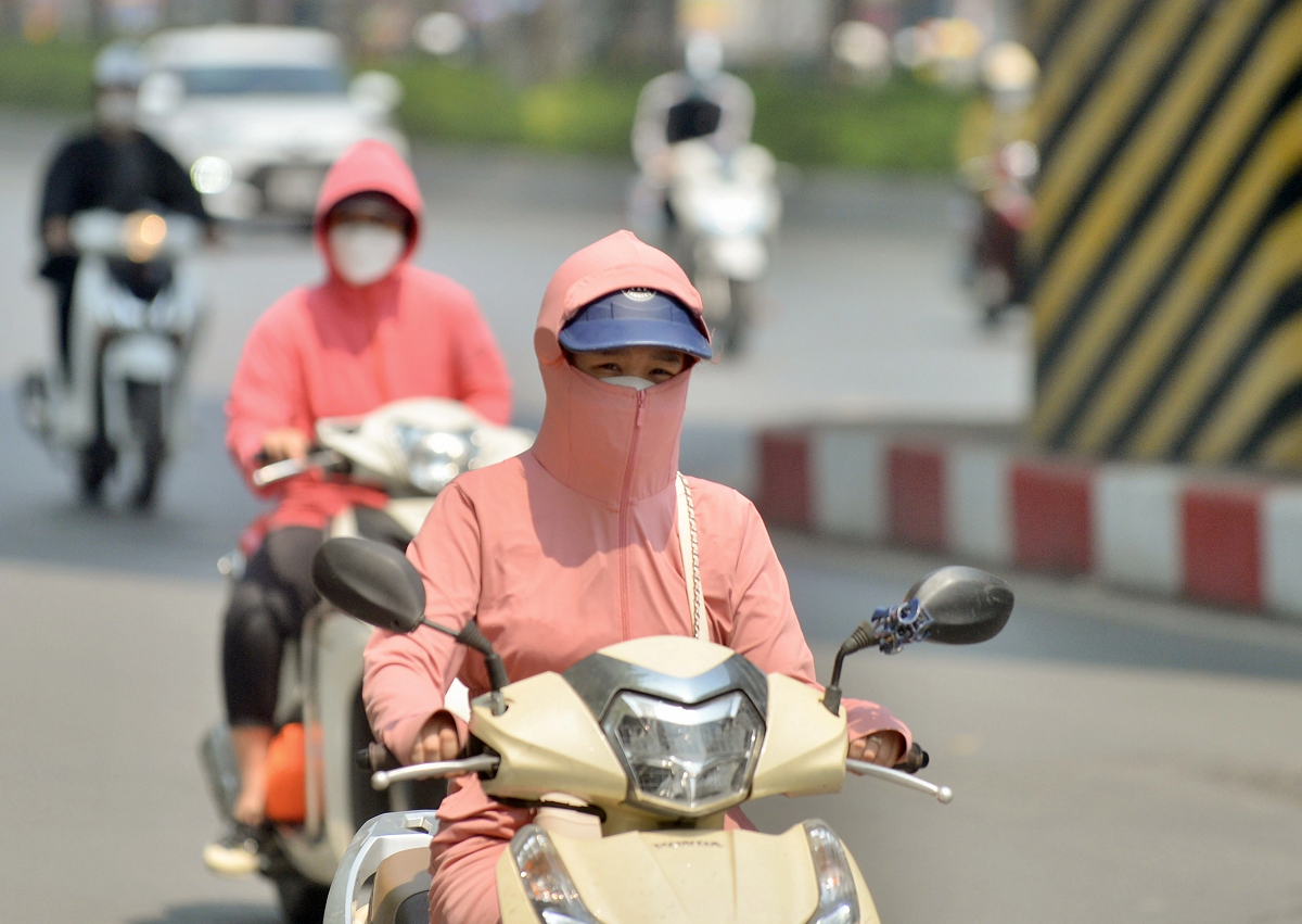 Miền Bắc sắp nắng nóng "hầm hập" trở lại- Ảnh 1. Miền Bắc sắp nắng nóng "hầm hập" trở lại- Ảnh 1.
