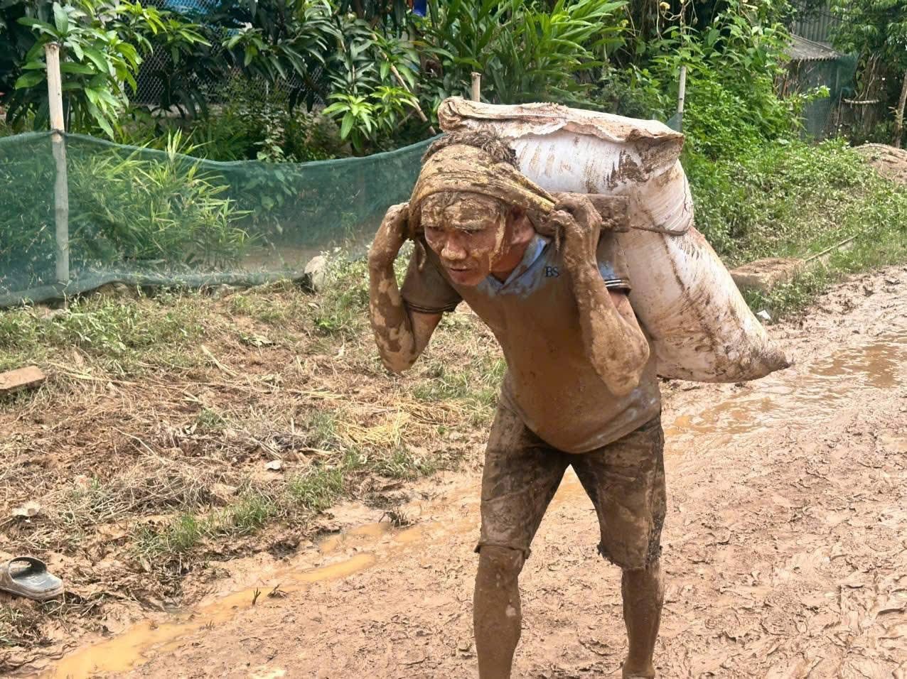MTTQ tỉnh Nghệ An thông tin, khuyến cáo tới các đoàn cứu trợ đồng bào xứ Nghệ- Ảnh 6. MTTQ tỉnh Nghệ An thông tin, khuyến cáo tới các đoàn cứu trợ đồng bào xứ Nghệ- Ảnh 6.
