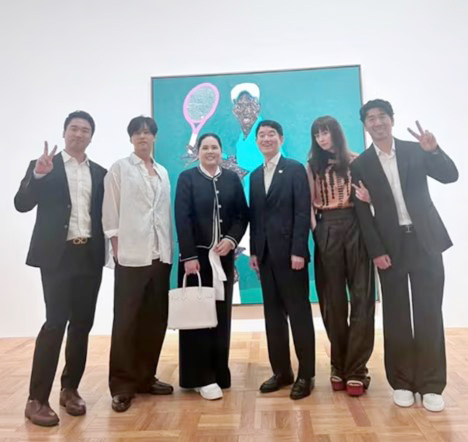 Tài tử Won Bin lần đầu lộ diện cùng vợ sau 15 năm "ở ẩn" không đóng phim- Ảnh 2. Tài tử Won Bin lần đầu lộ diện cùng vợ sau 15 năm "ở ẩn" không đóng phim- Ảnh 2.