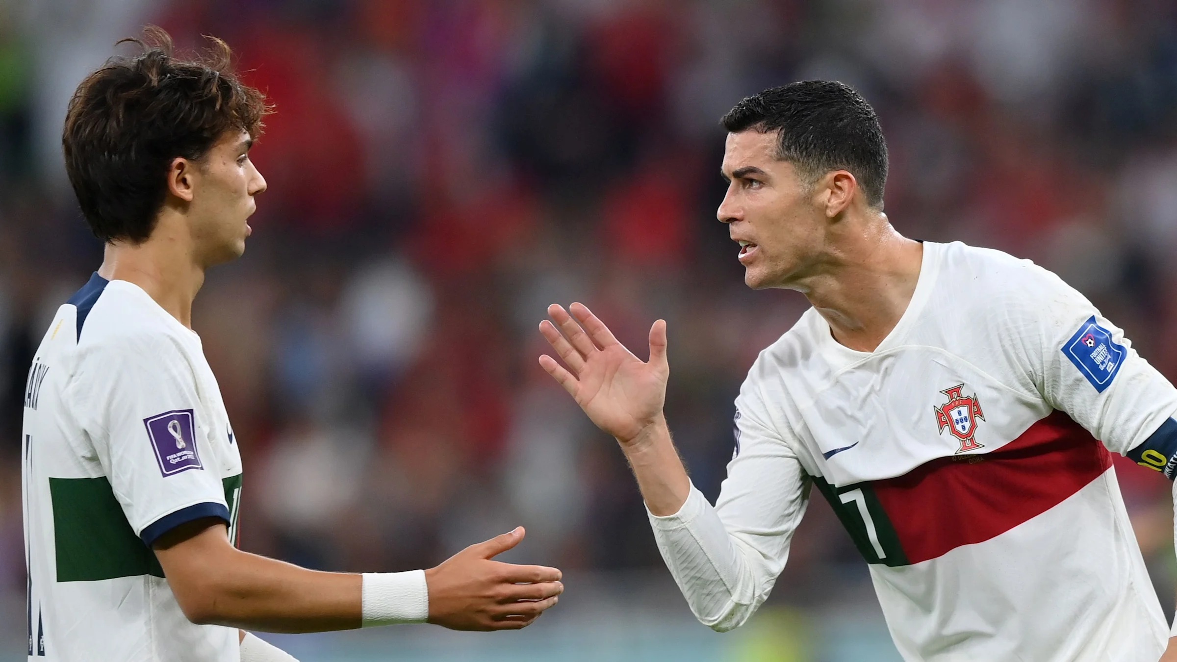 Ronaldo dùng "chiêu độc" thuyết phục Felix rời Chelsea đến Al-Nassr - Ảnh 1. Ronaldo dùng "chiêu độc" thuyết phục Felix rời Chelsea đến Al-Nassr - Ảnh 1.