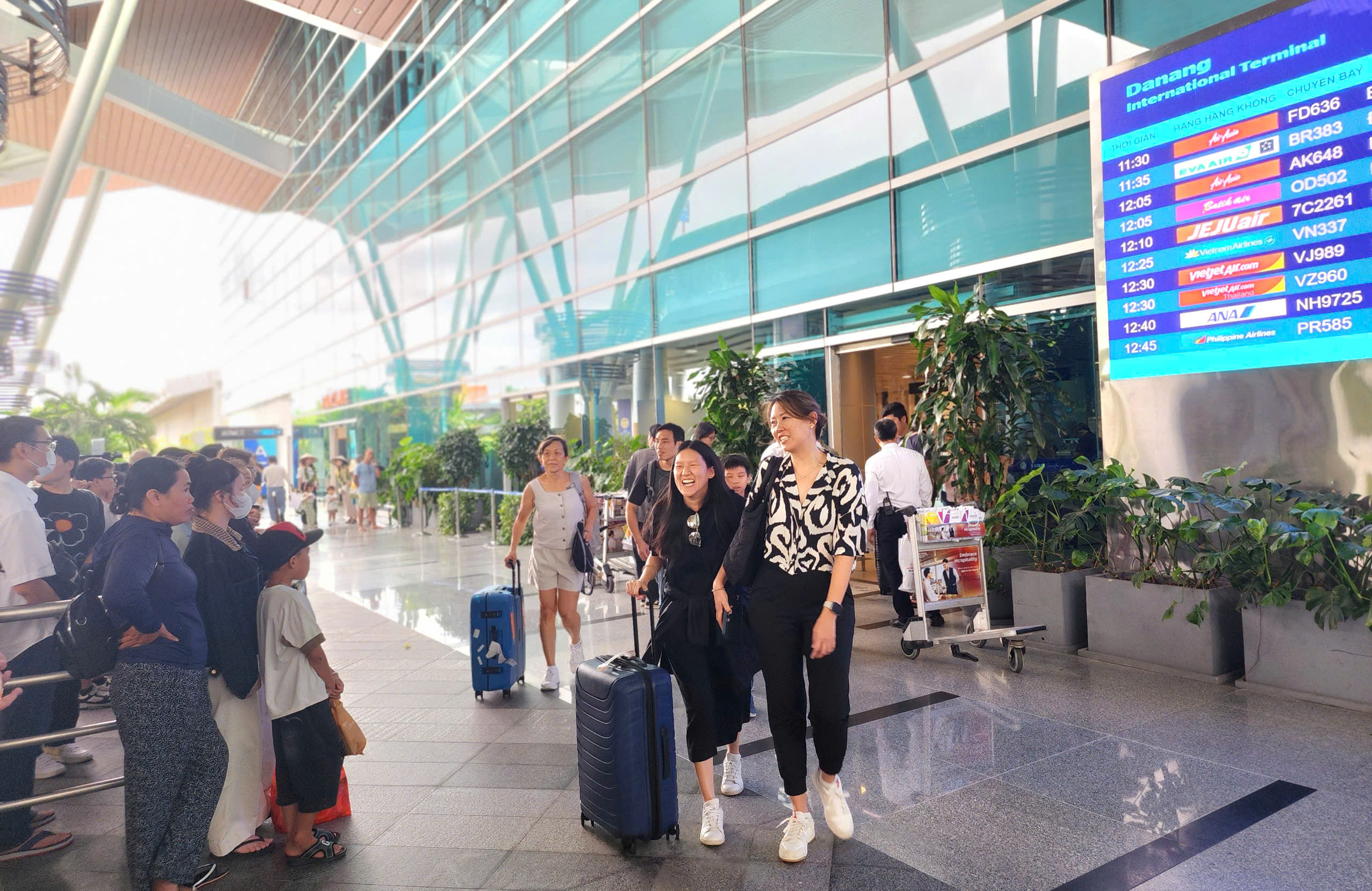 Đường bay Osaka - Đà Nẵng: Mở rộng cánh cửa hợp tác với Nhật Bản- Ảnh 1.