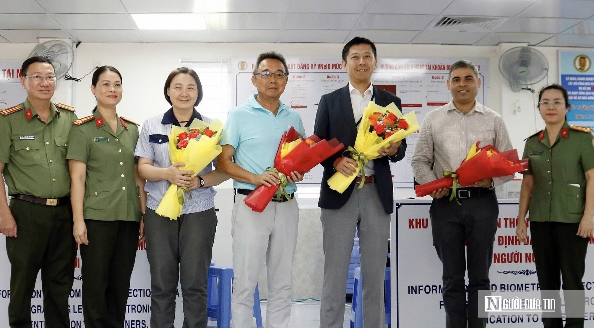 Hơn 200 người nước ngoài ở tỉnh Đồng Nai được cấp định danh điện tử chỉ sau 2 ngày đầu cao điểm- Ảnh 3.