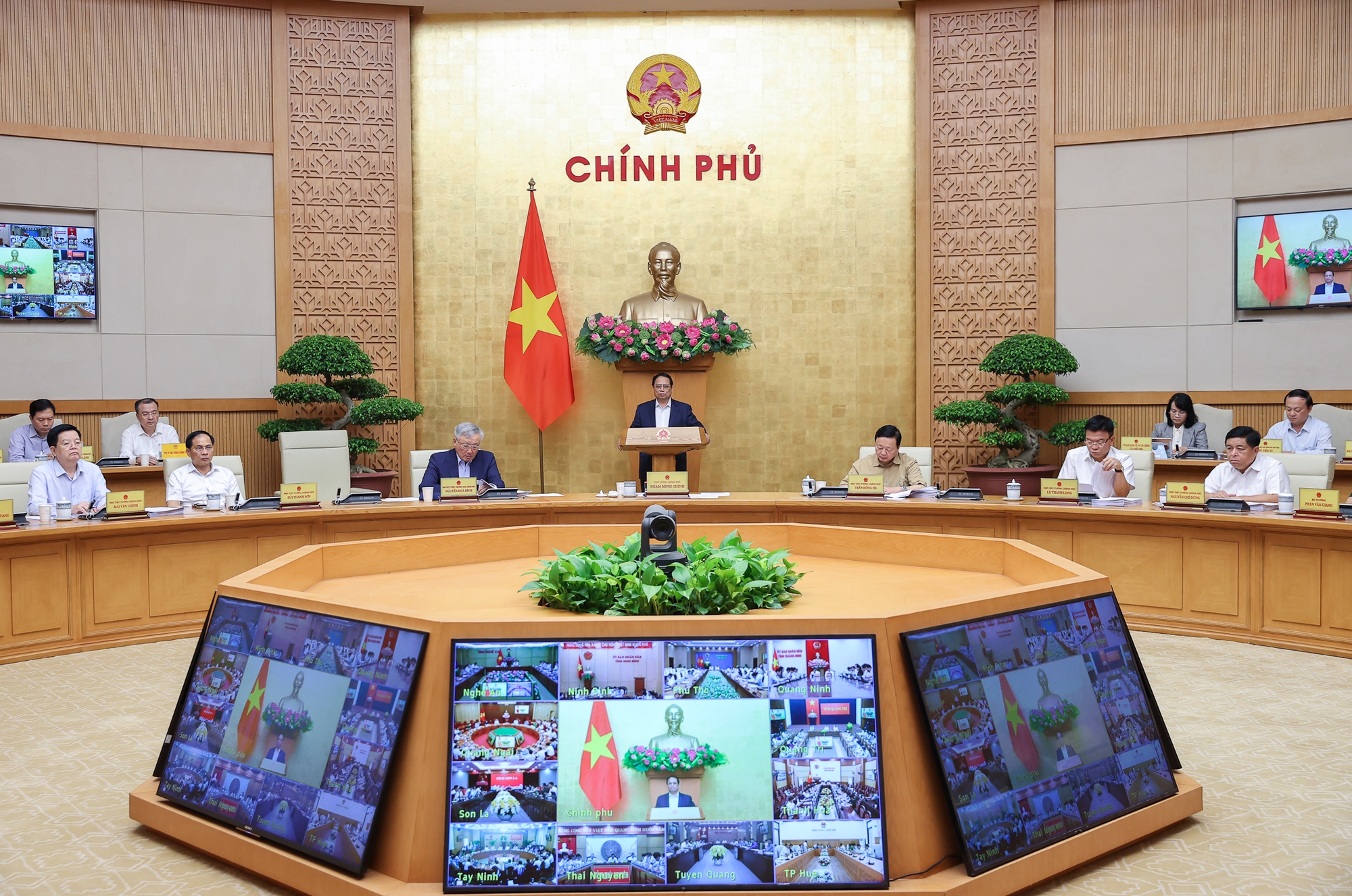 Tăng trưởng kinh tế cao nhất trong gần 20 năm- Ảnh 2.