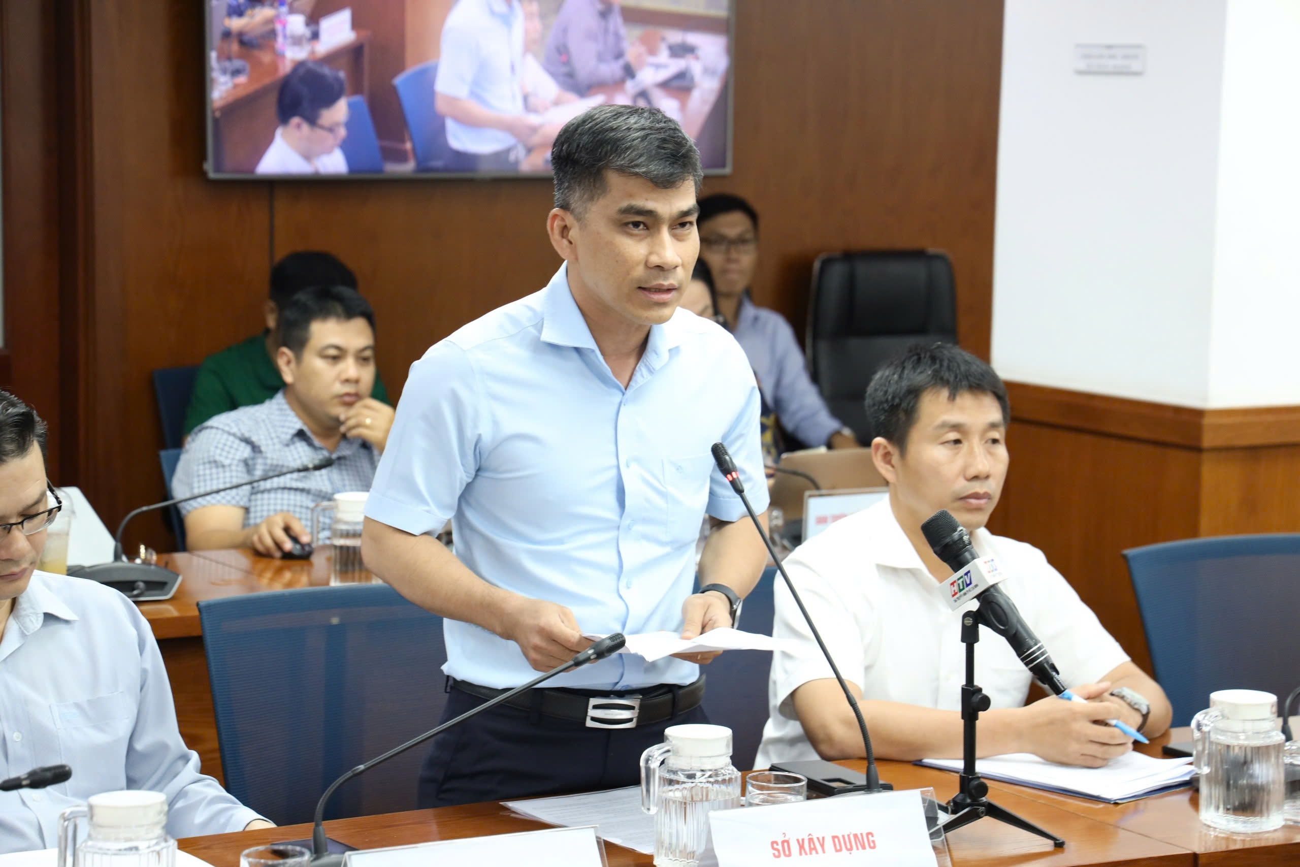 Tp.HCM thông tin về việc tổ chức xe đưa đón công chức về trung tâm làm việc- Ảnh 1.