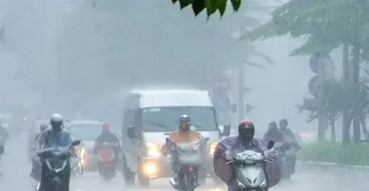 Vừa mưa to sầm sập, Hà Nội lại sắp hứng thêm đợt mưa to "trắng trời"- Ảnh 1.