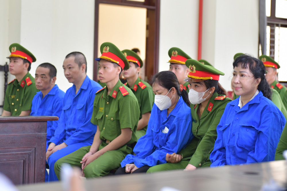 Lừa 967 bị hại mua đất dự án "ma", nữ chủ mưu bị đề nghị án chung thân- Ảnh 1.