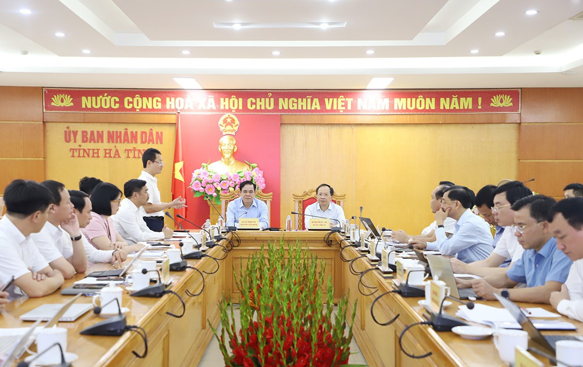 Hà Tĩnh: Đảm bảo cấp điện để tăng tốc phát triển khu công nghiệp, dự án trọng điểm - Ảnh 4.