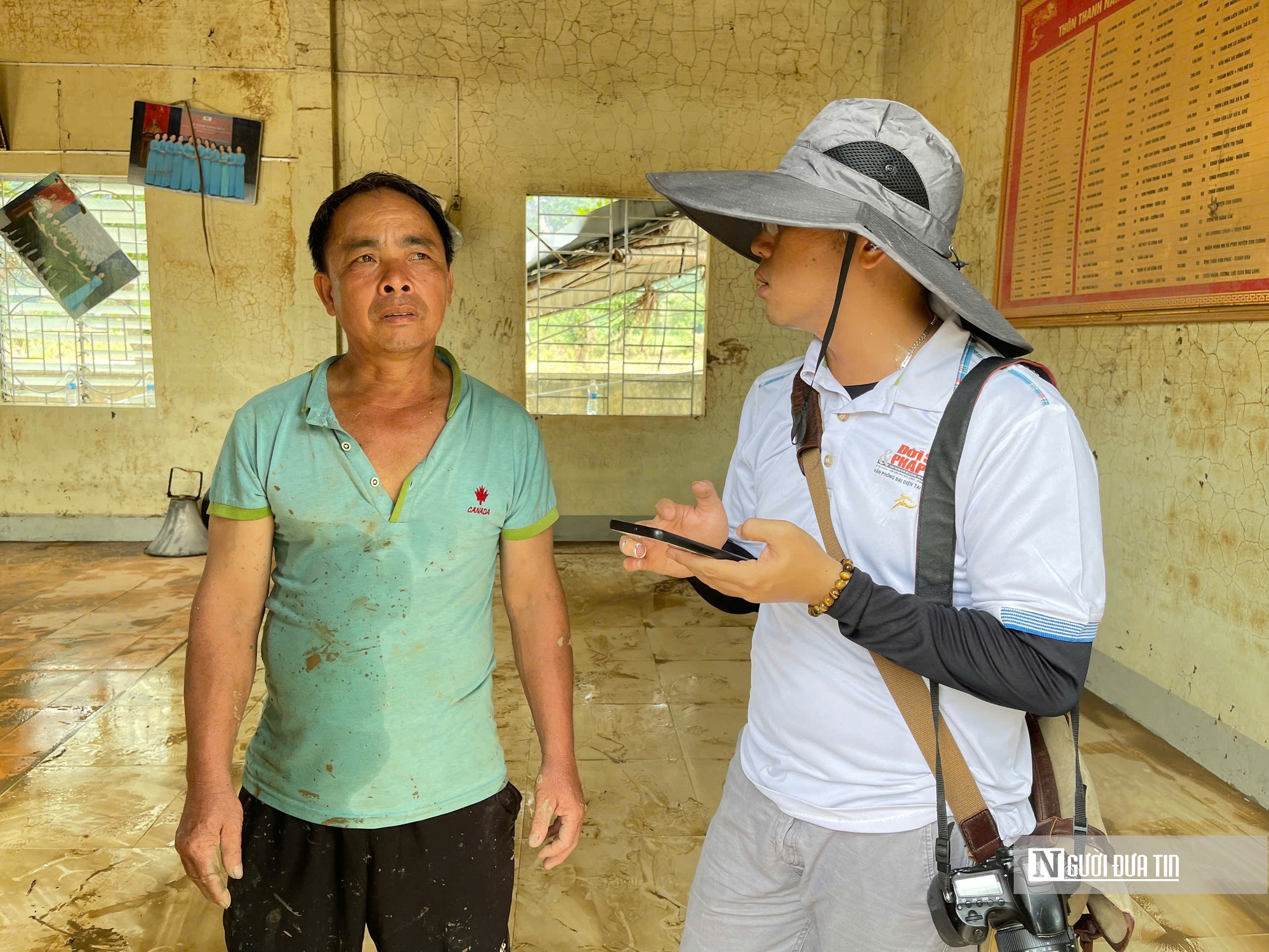 Nghĩa tình dân tộc dựng xây - Bài 1: Chuyện chưa kể về những “anh hùng” thầm lặng trong bão lũ - Ảnh 3.