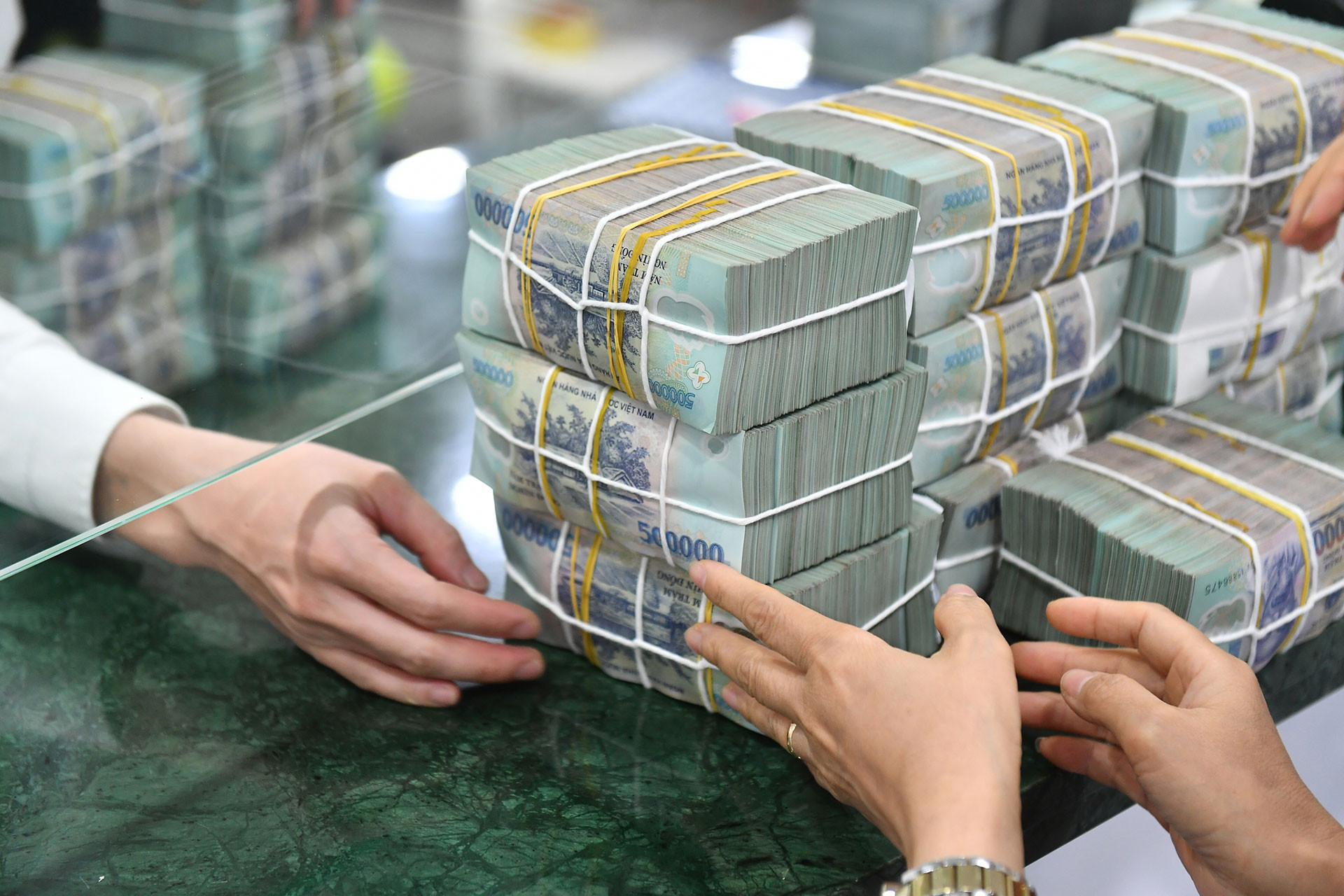 Bộ Nội vụ hướng dẫn tổ chức thôn, tổ dân phố, chế độ, chính sách cán bộ cấp xã - Ảnh 2.