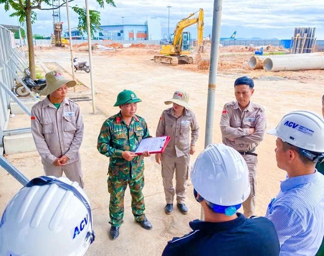 Quả bom hơn 200kg phát hiện khi thi công nhà ga T2 sân bay Đồng Hới được xử lý thế nào?- Ảnh 3. Quả bom hơn 200kg phát hiện khi thi công nhà ga T2 sân bay Đồng Hới được xử lý thế nào?- Ảnh 3.