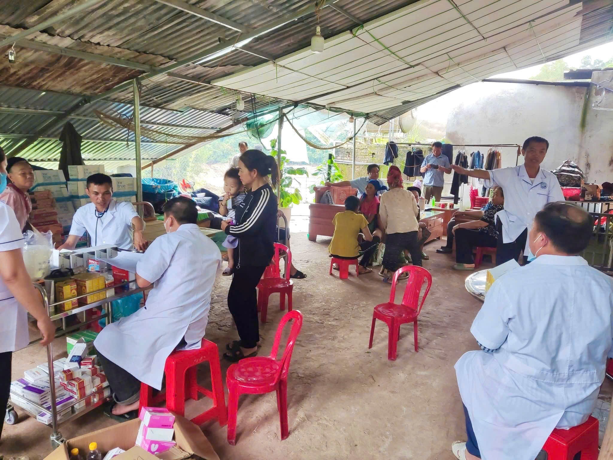 Tổ chức WHO hỗ trợ Nghệ An trong công tác phòng, chống dịch bệnh mùa mưa lũ. - Ảnh 4.