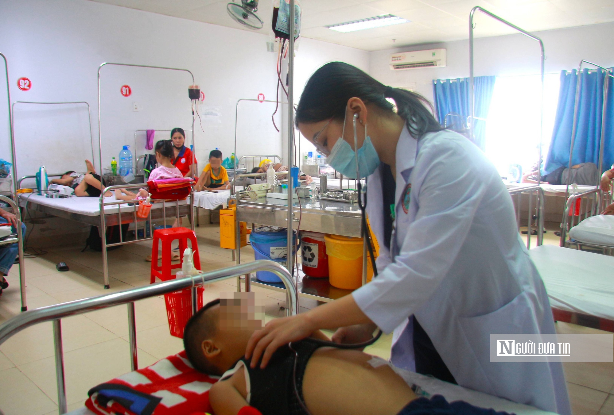 Những đứa trẻ sống nhờ những giọt máu hồng - Ảnh 2.