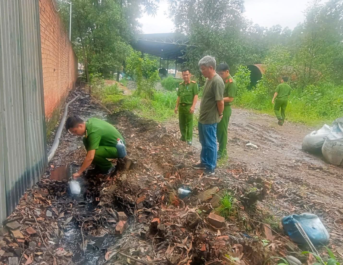 Lãnh đạo Công an Đồng Nai: Không để tội phạm kinh tế "núp bóng" doanh nghiệp lộng hành- Ảnh 4.