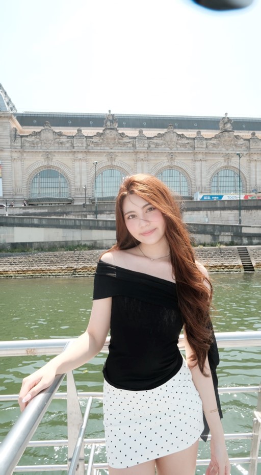 Hạt Dẻ - con gái út của MC Quyền Linh khoe nhan sắc tuổi 17 - Ảnh 4.