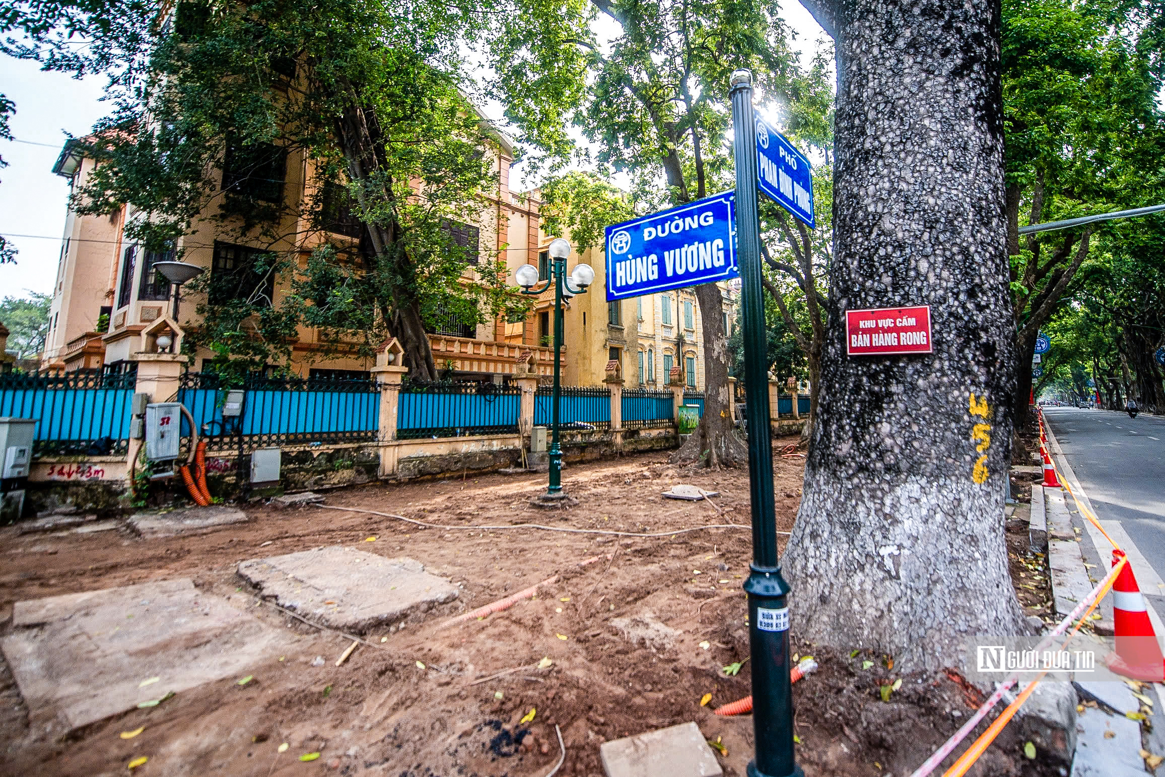 Hà Nội: Khẩn trương thi công, mở rộng đường Hùng Vương để phục vụ sự kiện A80- Ảnh 10.