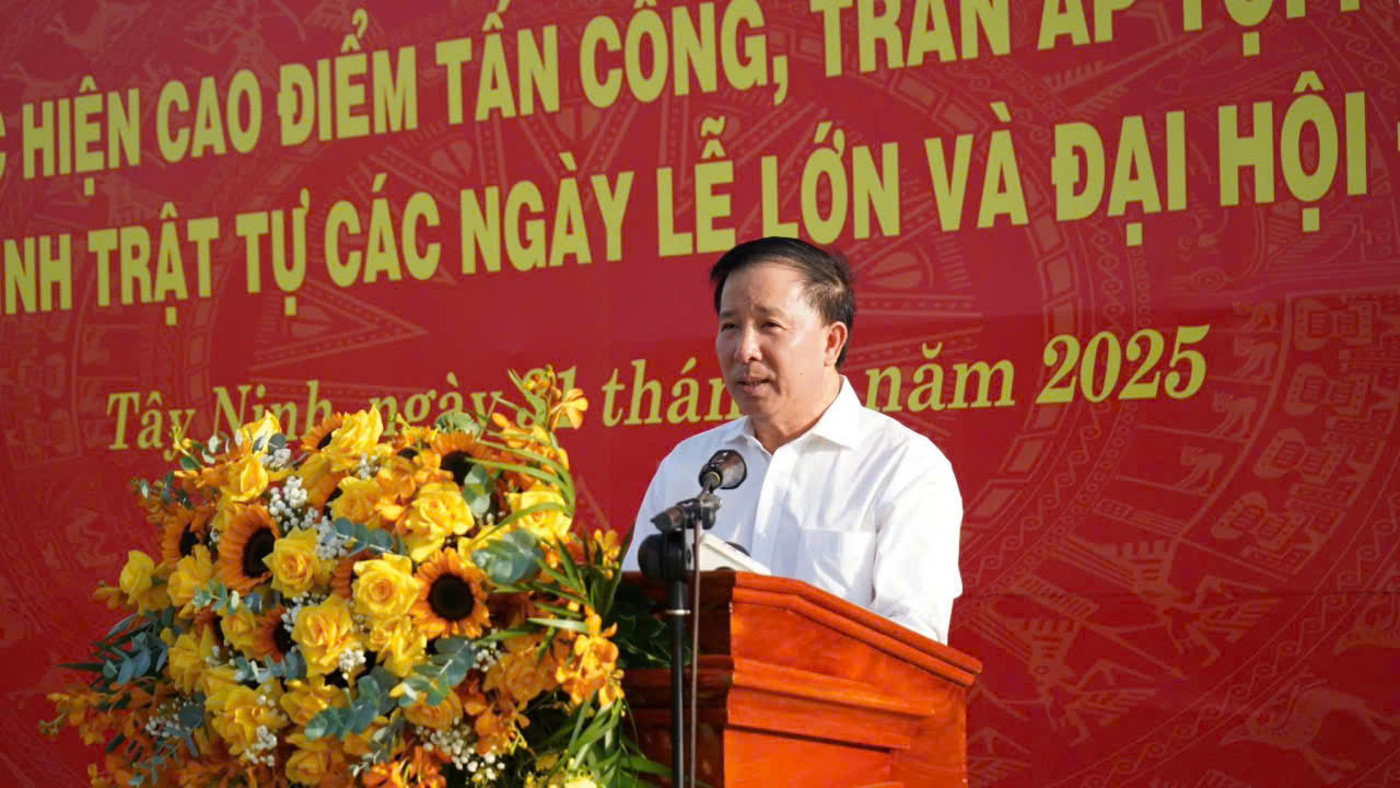 Tây Ninh ra quân cao điểm, trấn áp tội phạm, đảm bảo an ninh trật tự các ngày lễ lớn và Đại hội Đảng các cấp - Ảnh 1.