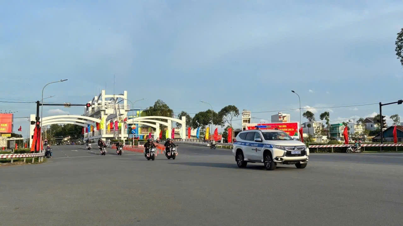 Tây Ninh ra quân cao điểm, trấn áp tội phạm, đảm bảo an ninh trật tự các ngày lễ lớn và Đại hội Đảng các cấp - Ảnh 2.