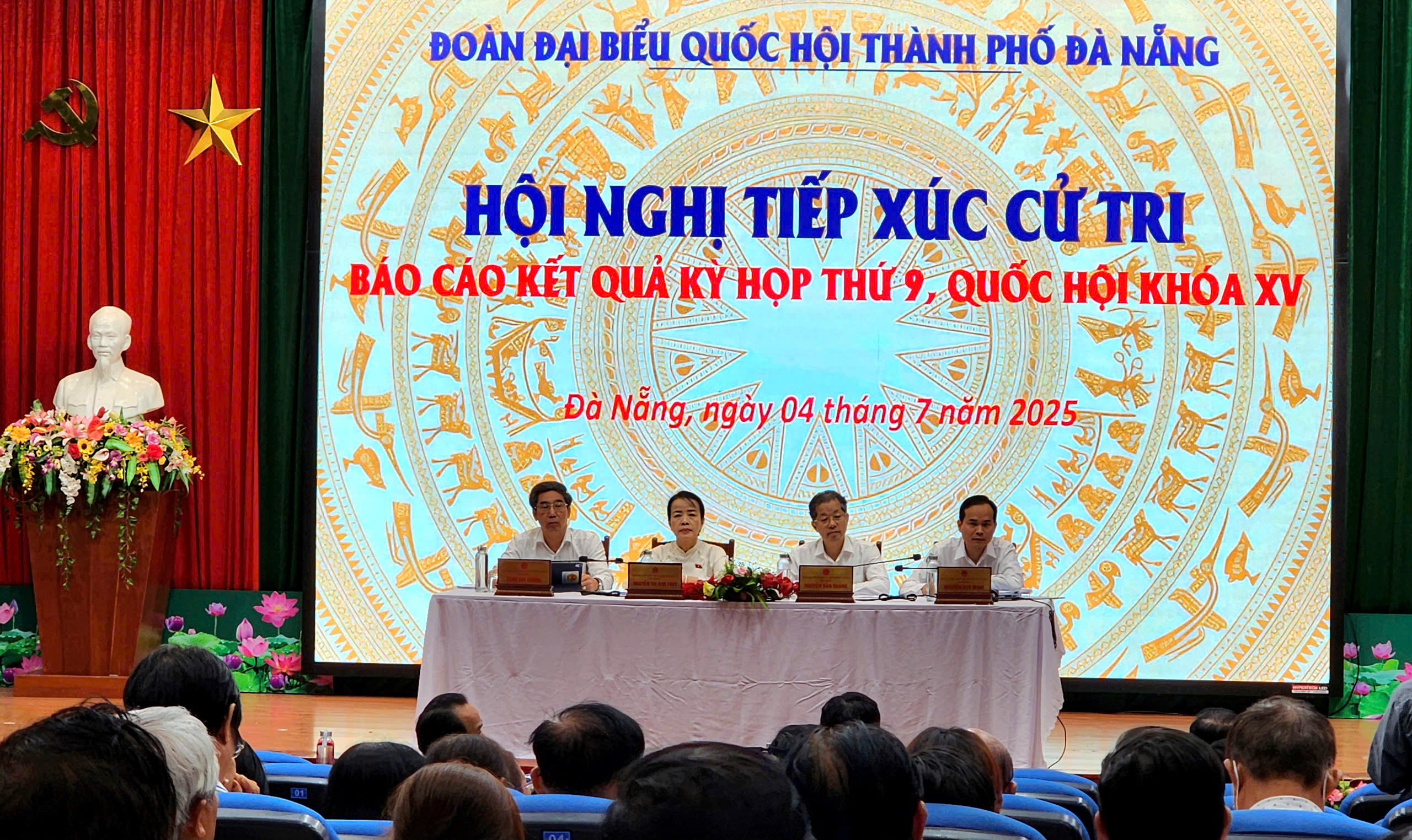 Bí thư Đà Nẵng: Thành phố đang đứng trước những quyết sách mang tính cách mạng- Ảnh 2. Bí thư Đà Nẵng: Thành phố đang đứng trước những quyết sách mang tính cách mạng- Ảnh 2.