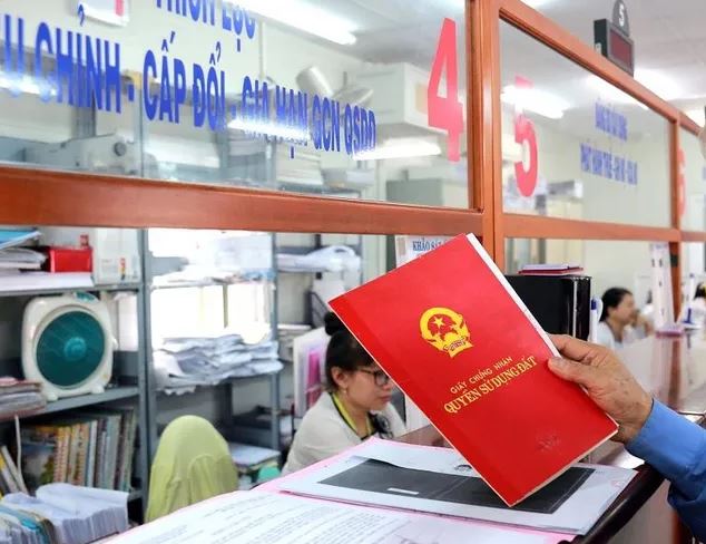 8 trường hợp được cấp đổi sổ đỏ từ 1/7/2025, ai cũng nên biết- Ảnh 1. 8 trường hợp được cấp đổi sổ đỏ từ 1/7/2025, ai cũng nên biết- Ảnh 1.