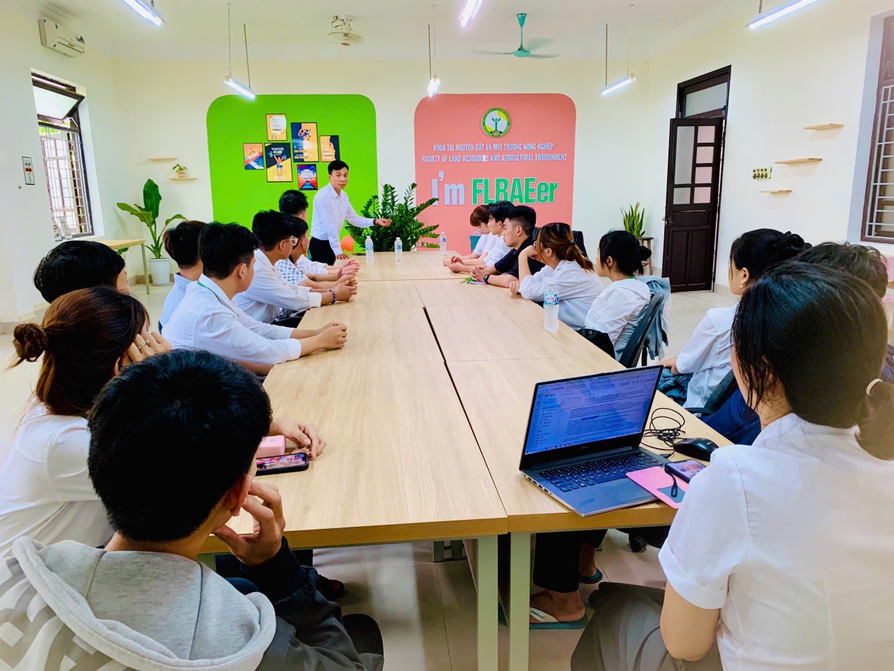 Đại học Nông Lâm Huế tuyển sinh năm 2025 với 2 ngành "hot" đón đầu xu hướng- Ảnh 2. Đại học Nông Lâm Huế tuyển sinh năm 2025 với 2 ngành "hot" đón đầu xu hướng- Ảnh 2.