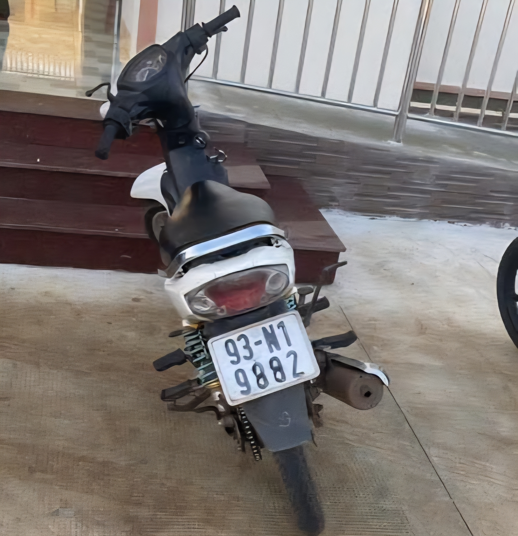Bắt giữ đối tượng cướp tài sản sau 24h gây án- Ảnh 3. Bắt giữ đối tượng cướp tài sản sau 24h gây án- Ảnh 3.
