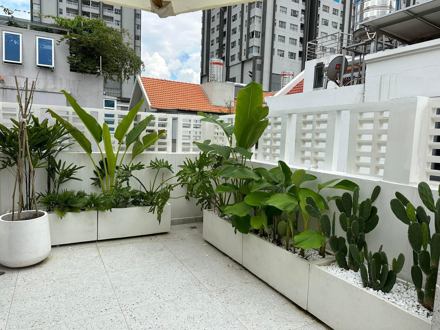 Diễn viên Vân Trang: Ở biệt thự 1000m2, bà chủ khu du lịch sinh thái, hạnh phúc viên mãn- Ảnh 7. Diễn viên Vân Trang: Ở biệt thự 1000m2, bà chủ khu du lịch sinh thái, hạnh phúc viên mãn- Ảnh 7.