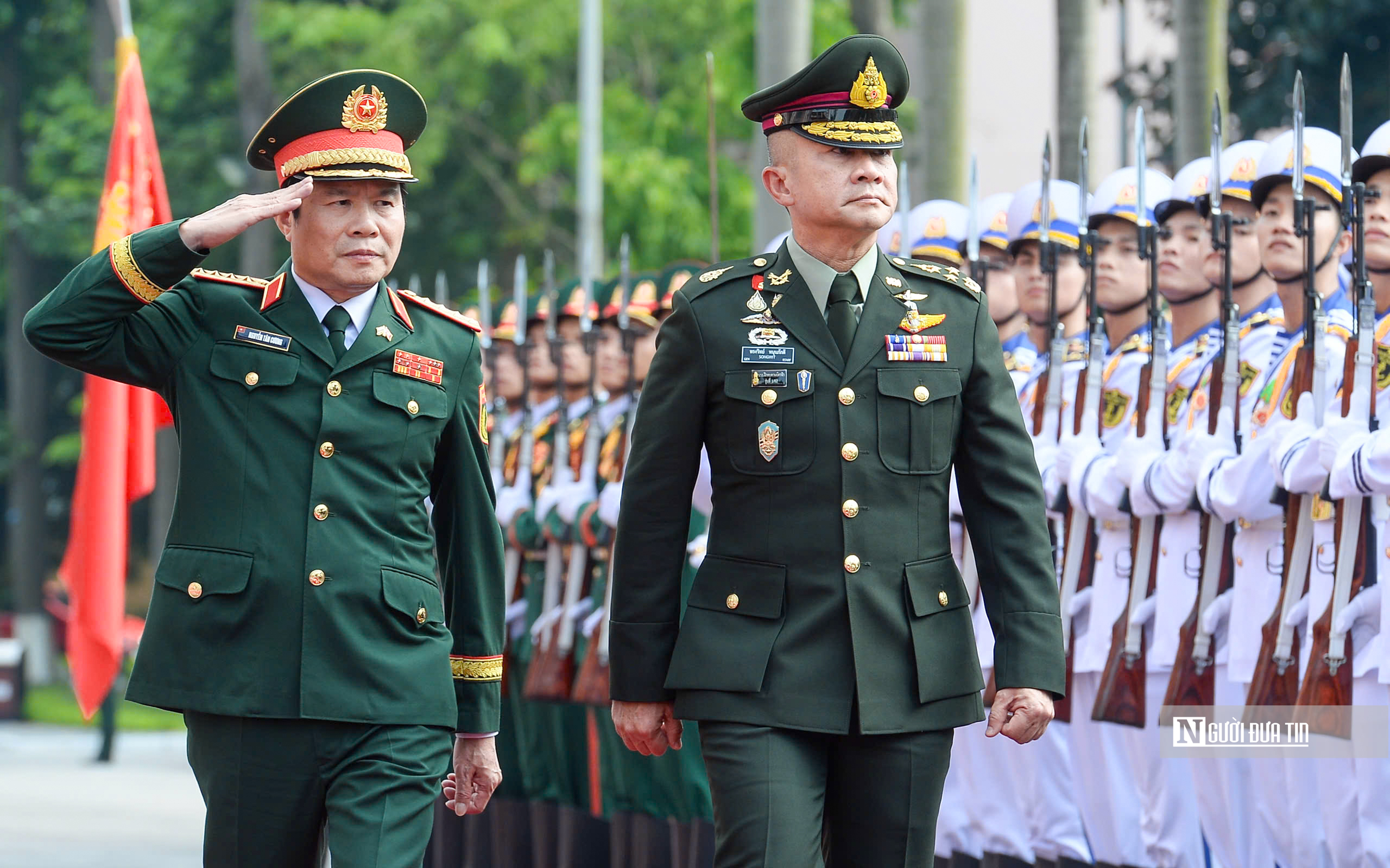 Đại tướng Nguyễn Tân Cương chủ trì lễ đón Đại tướng Songwit Noonpackdee- Ảnh 4. Đại tướng Nguyễn Tân Cương chủ trì lễ đón Đại tướng Songwit Noonpackdee- Ảnh 4.