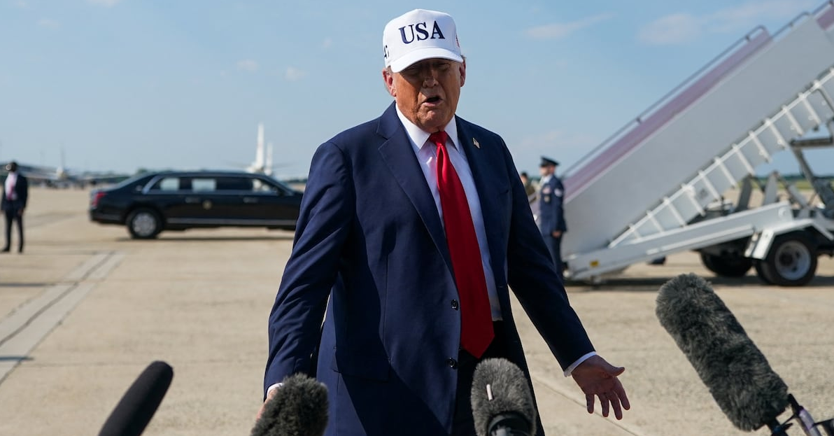Thừa nhận đàm phán phức tạp, ông Trump thông báo sẽ gửi thư áp thuế- Ảnh 1. Thừa nhận đàm phán phức tạp, ông Trump thông báo sẽ gửi thư áp thuế- Ảnh 1.