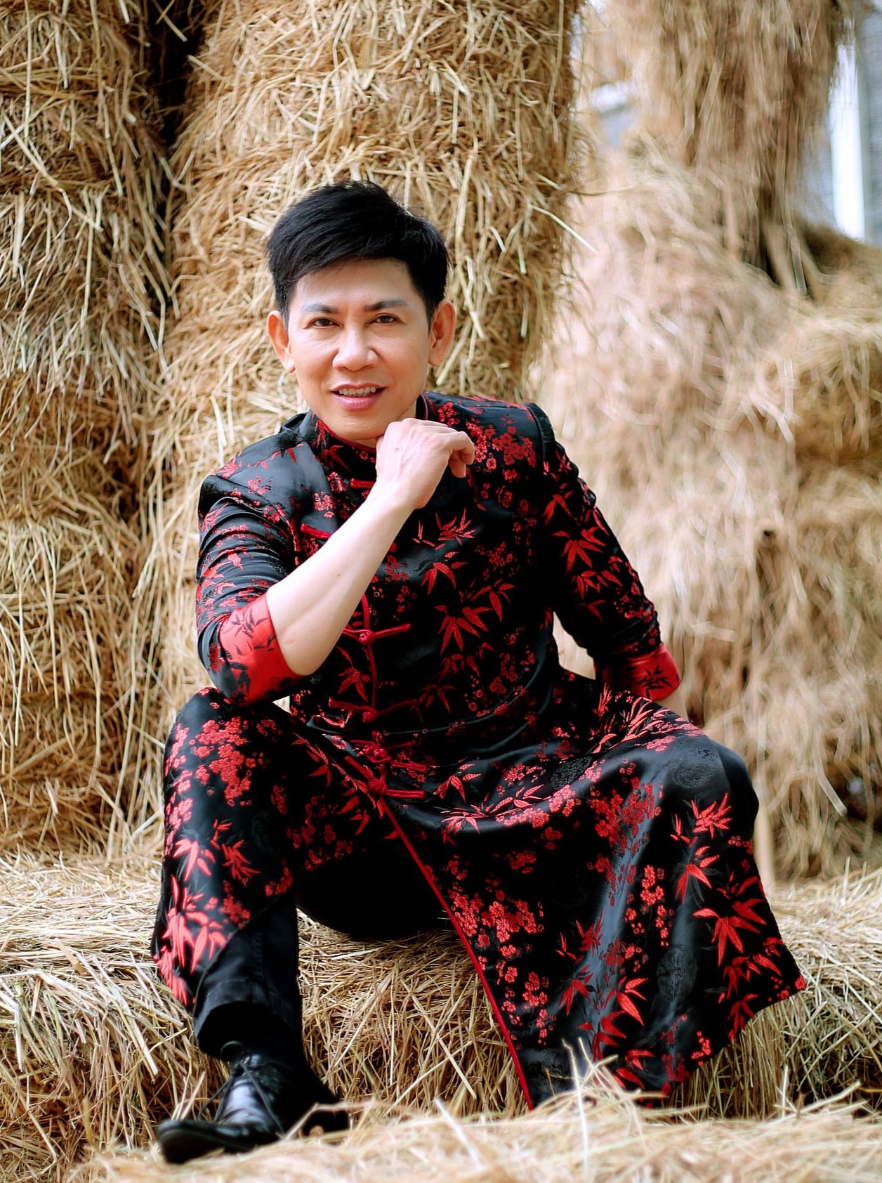 "Ngôi sao Mưa bụi" - ca sĩ Mai Tuấn: Bỏ hát làm thầy giáo dạy học, U60 vẫn lẻ bóng- Ảnh 6. "Ngôi sao Mưa bụi" - ca sĩ Mai Tuấn: Bỏ hát làm thầy giáo dạy học, U60 vẫn lẻ bóng- Ảnh 6.