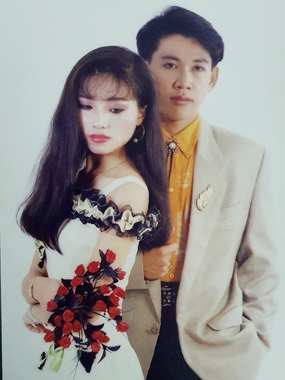 "Ngôi sao Mưa bụi" - ca sĩ Mai Tuấn: Bỏ hát làm thầy giáo dạy học, U60 vẫn lẻ bóng- Ảnh 1. "Ngôi sao Mưa bụi" - ca sĩ Mai Tuấn: Bỏ hát làm thầy giáo dạy học, U60 vẫn lẻ bóng- Ảnh 1.
