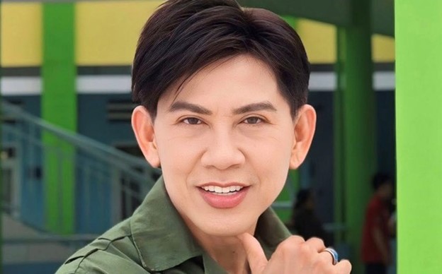 "Ngôi sao Mưa bụi" - ca sĩ Mai Tuấn: Bỏ hát làm thầy giáo dạy học, U60 vẫn lẻ bóng- Ảnh 4. "Ngôi sao Mưa bụi" - ca sĩ Mai Tuấn: Bỏ hát làm thầy giáo dạy học, U60 vẫn lẻ bóng- Ảnh 4.