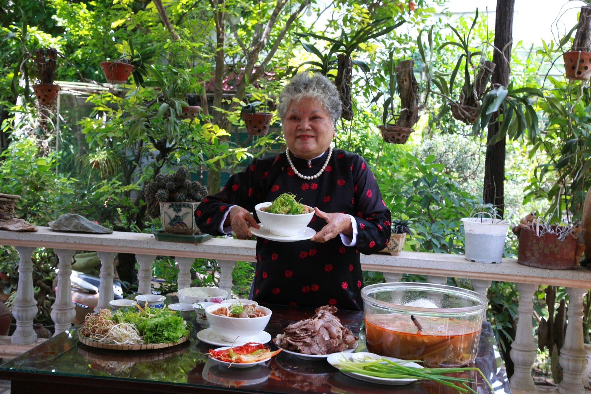 Bún bò Huế: Di sản từ đời sống dân gian đến trường quốc tế- Ảnh 2. Bún bò Huế: Di sản từ đời sống dân gian đến trường quốc tế- Ảnh 2.