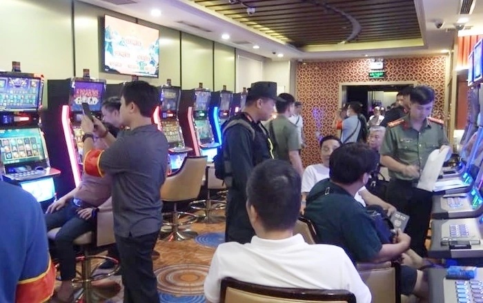 Vì sao 2 trường hợp thoát án hình sự vụ đánh bạc King Club?- Ảnh 1. Vì sao 2 trường hợp thoát án hình sự vụ đánh bạc King Club?- Ảnh 1.