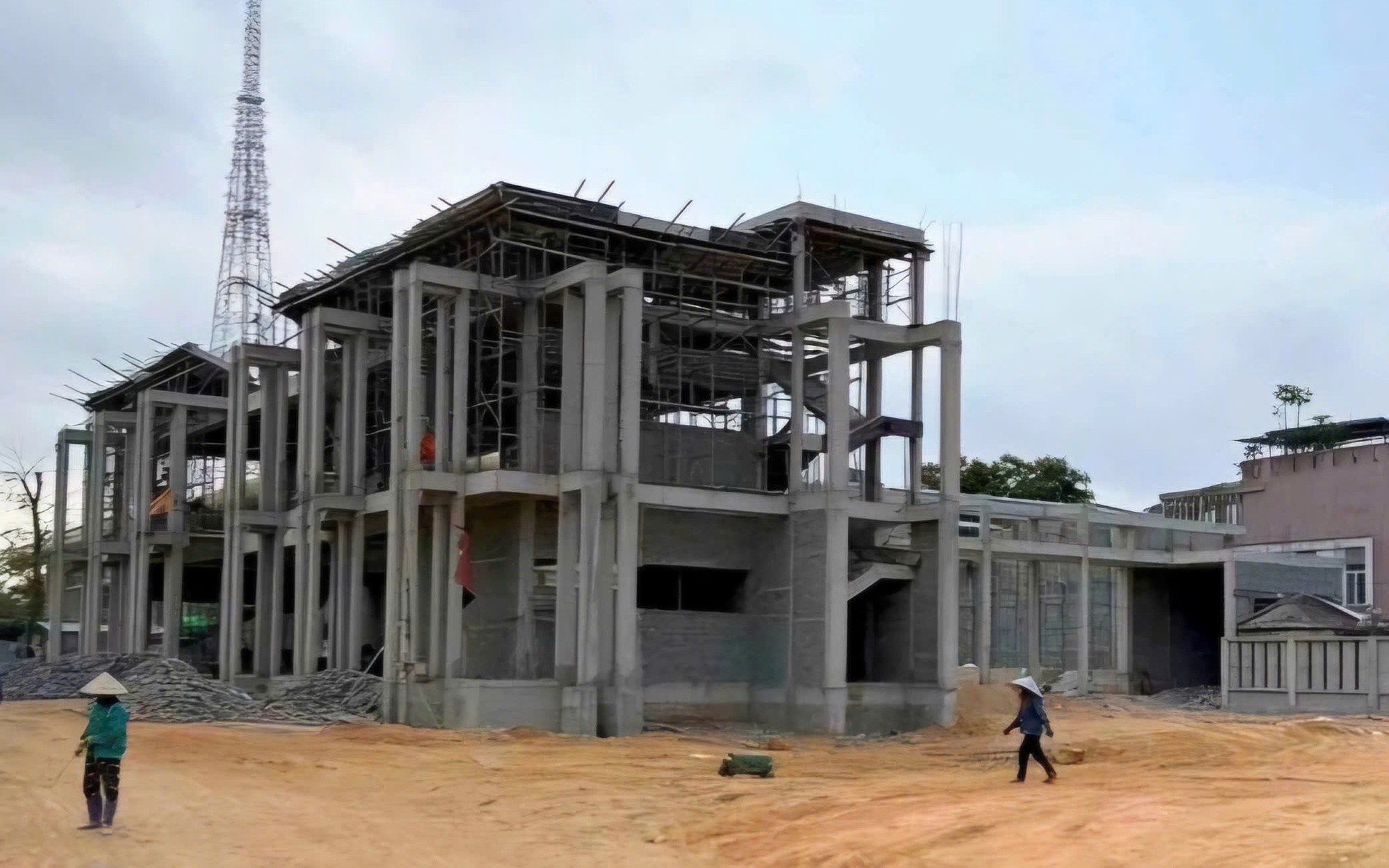 Quảng Ngãi đề xuất chính sách hỗ trợ hơn 104 tỷ đồng cho 1520 cán bộ Kon Tum cũ chuyển công tác- Ảnh 2.