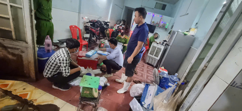 Phát hiện hoa chuối tẩm hàn the, chất tẩy trắng bán ra thị trường ở Tp.HCM- Ảnh 1. Phát hiện hoa chuối tẩm hàn the, chất tẩy trắng bán ra thị trường ở Tp.HCM- Ảnh 1.