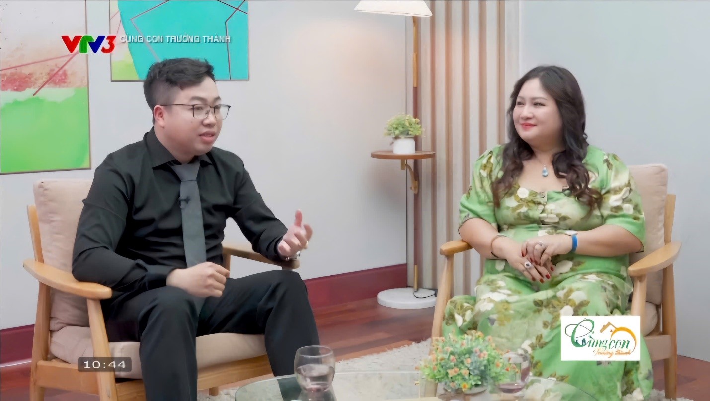 Chuyên gia Robert Tuấn làm khách mời Chương trình “Cùng con trưởng thành” của VTV- Ảnh 4. Chuyên gia Robert Tuấn làm khách mời Chương trình “Cùng con trưởng thành” của VTV- Ảnh 4.