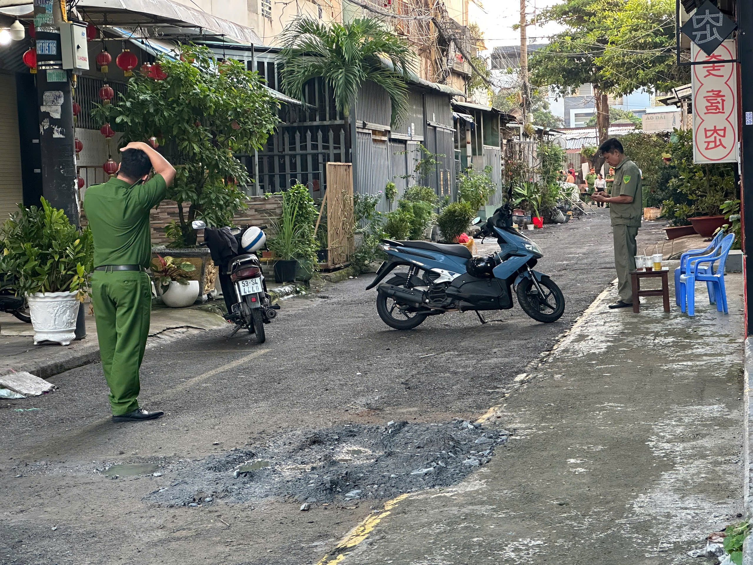 Hiện trường vụ cháy nghiêm trọng làm 8 người tử vong ở Tp.HCM- Ảnh 18.