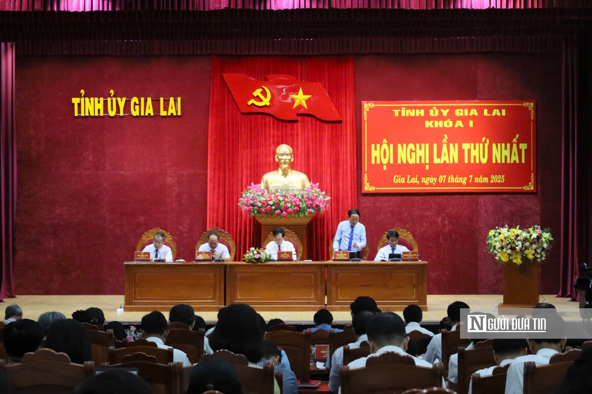 Tỉnh ủy Gia Lai thông qua 10 nhiệm vụ trọng tâm cho 6 tháng cuối năm 2025- Ảnh 2. Tỉnh ủy Gia Lai thông qua 10 nhiệm vụ trọng tâm cho 6 tháng cuối năm 2025- Ảnh 2.