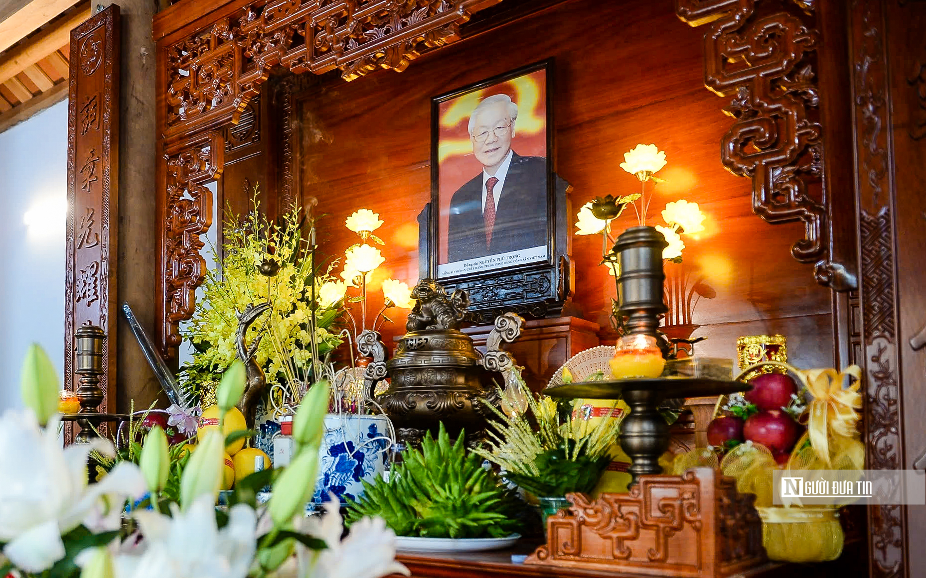 Hà Nội: Người dân thắp hương tưởng niệm cố Tổng Bí thư Nguyễn Phú Trọng- Ảnh 2. Hà Nội: Người dân thắp hương tưởng niệm cố Tổng Bí thư Nguyễn Phú Trọng- Ảnh 2.
