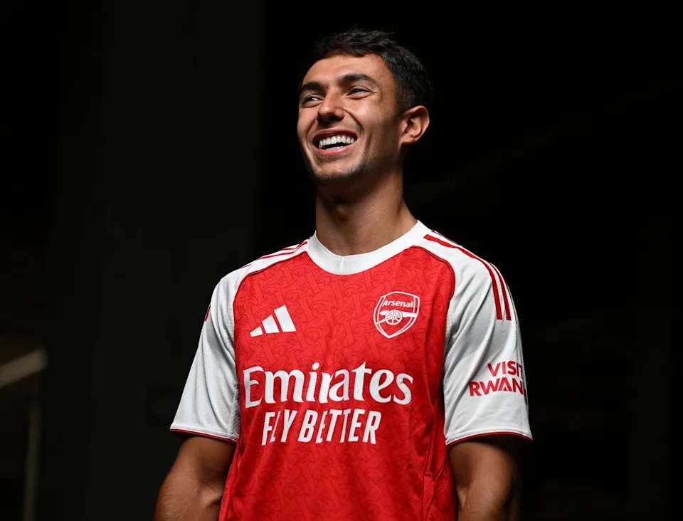 Martin Zubimendi gia nhập Arsenal với mức phí hơn 50 triệu bảng. (Ảnh: Arsenal FC/Getty Images) Martin Zubimendi gia nhập Arsenal với mức phí hơn 50 triệu bảng. (Ảnh: Arsenal FC/Getty Images)